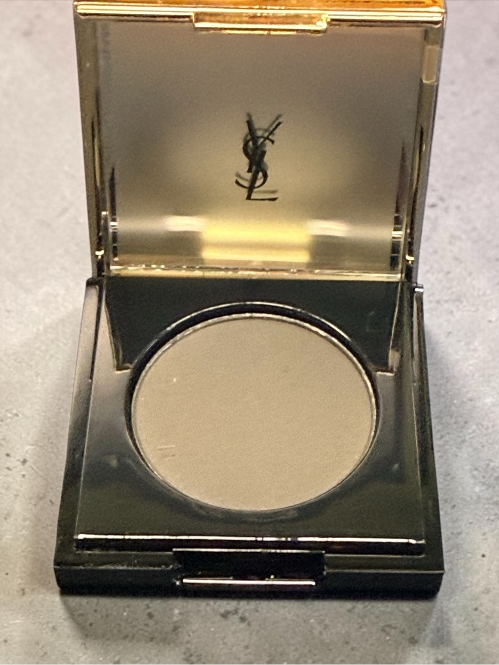 Yves Saint Laurent Brow/Eyeshadow Compact — Velvet Crush - Picture 1 of 4